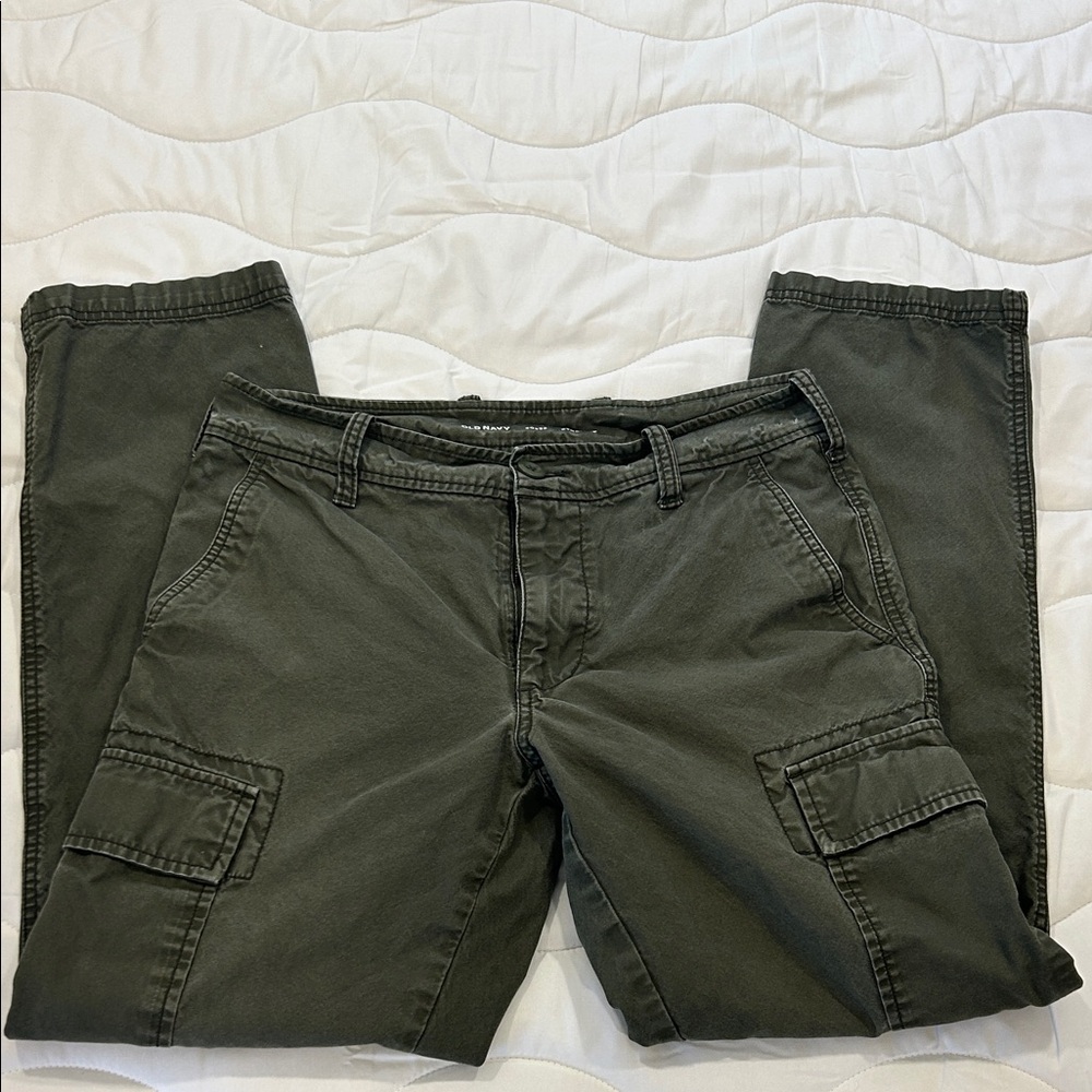 Old Navy Men's Dark Green Cargo Pants
